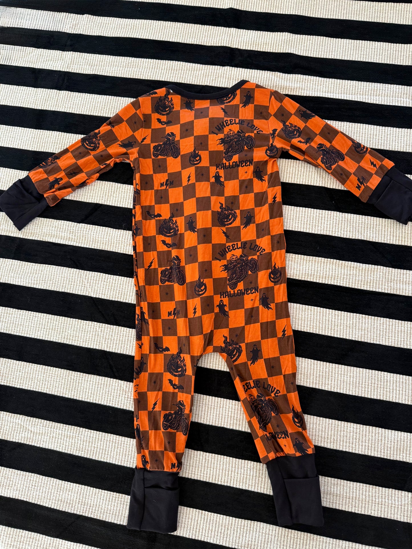 I Wheelie Love Halloween 🎃 Zip Romper